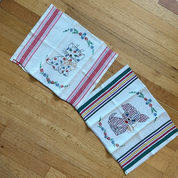 Vintage Hand Embroidered Cat & Dog Tea Towels - Picture 11 of 11